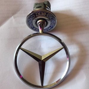 Mercedes Emblem